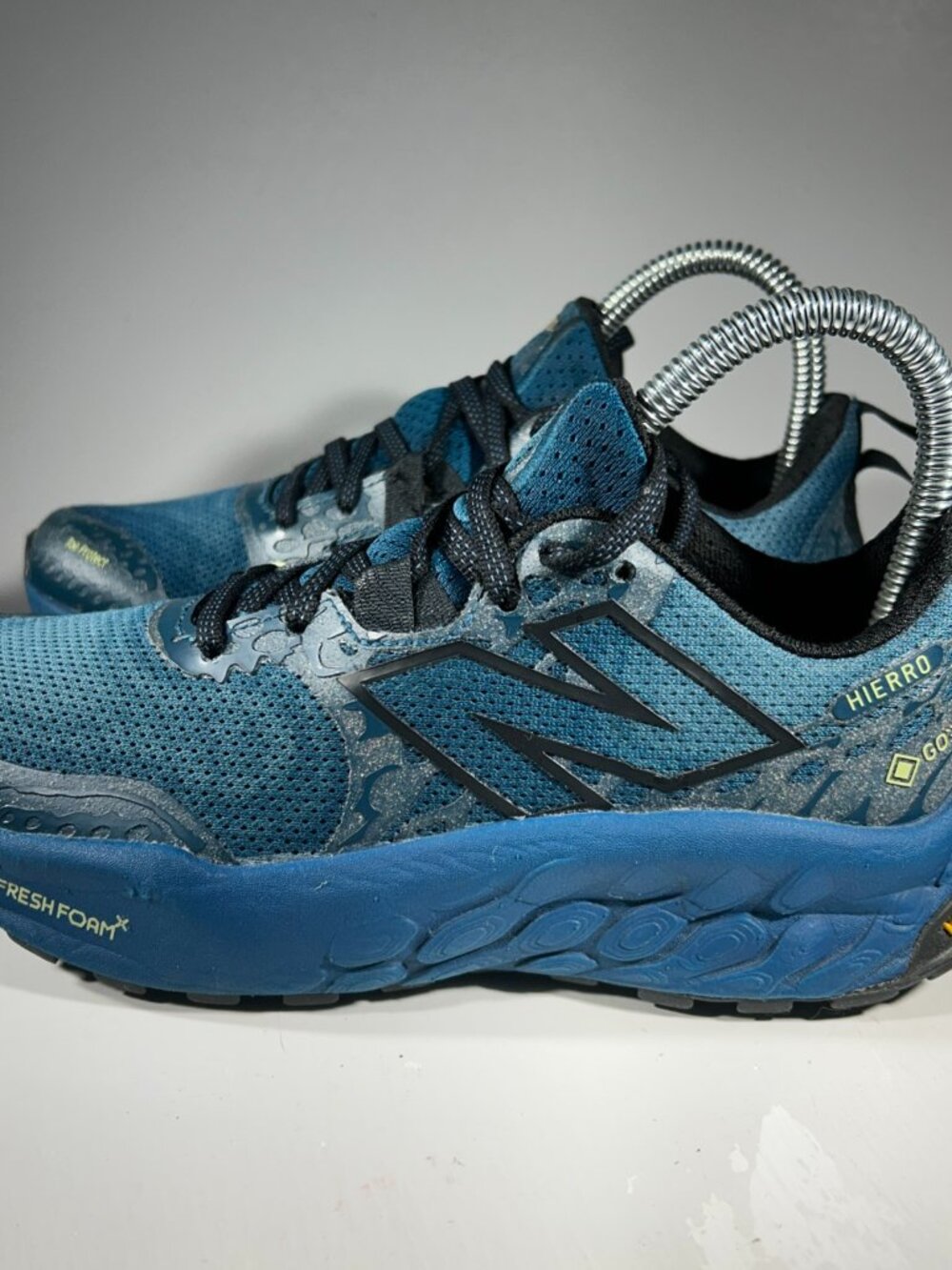 New Balance Hierro v8 GORE-TEX Trail Running Shoes Womens 5.5 Blue Hike WTHIGB8